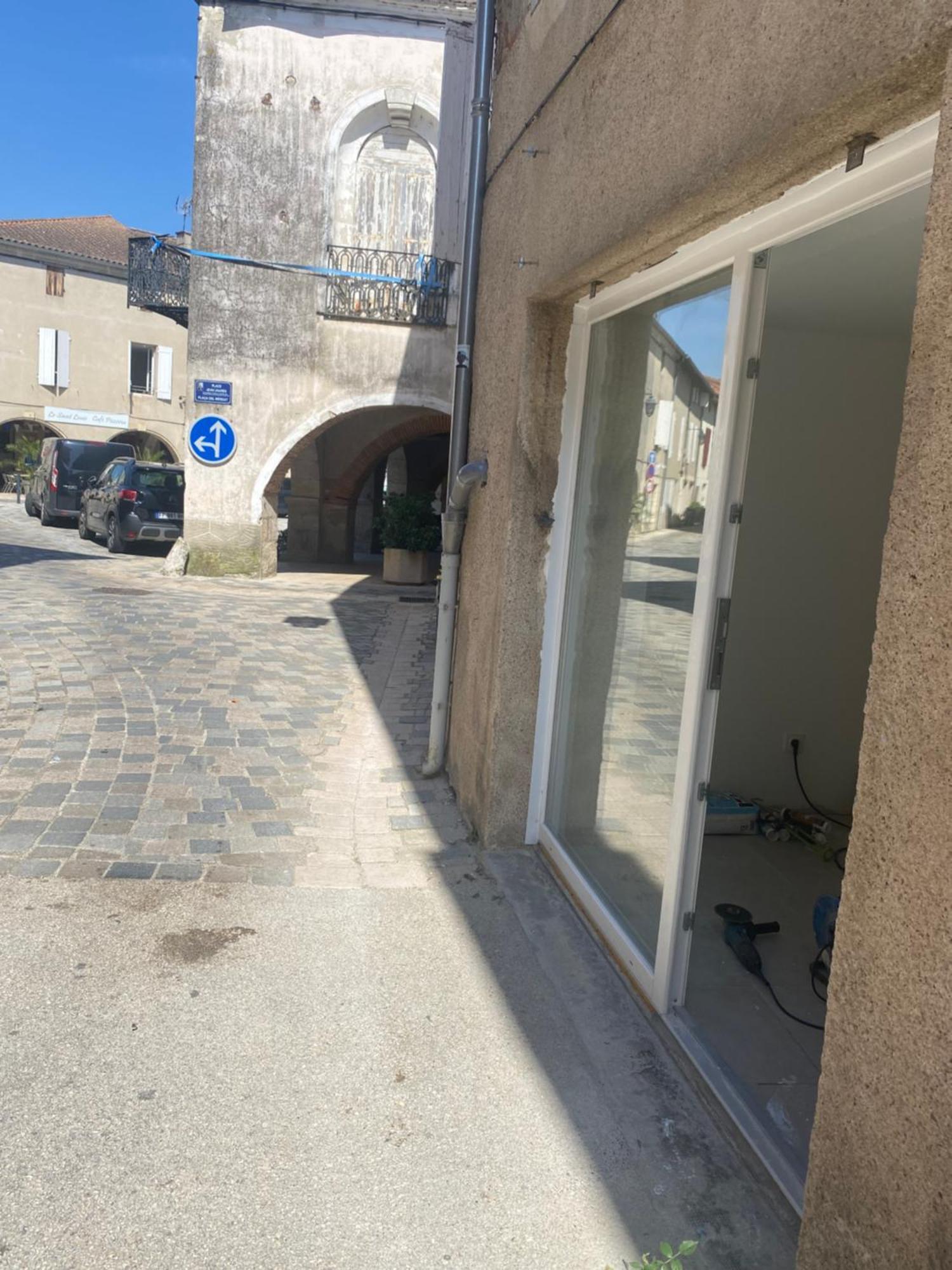 Logement Tout Equipe Layrac Luaran gambar